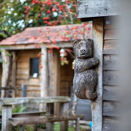 Charming 2-Bed Cabin In Sutton Coldfield Exterior foto