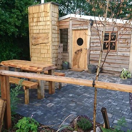 Charming 2-Bed Cabin In Sutton Coldfield Exterior foto