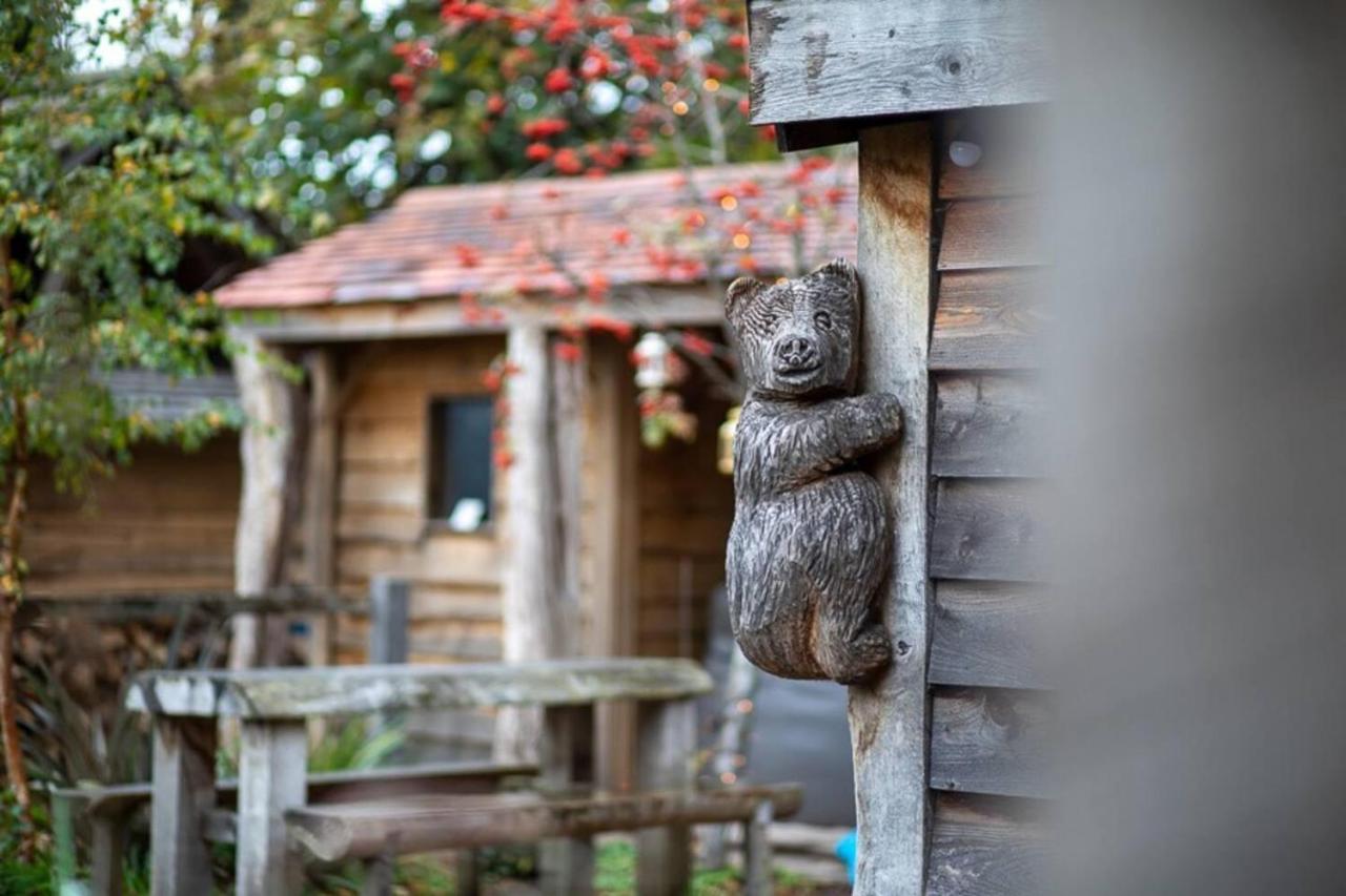 Charming 2-Bed Cabin In Sutton Coldfield Exterior foto