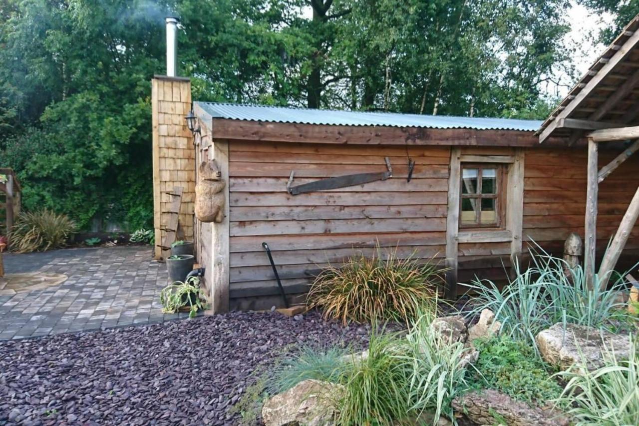 Charming 2-Bed Cabin In Sutton Coldfield Exterior foto