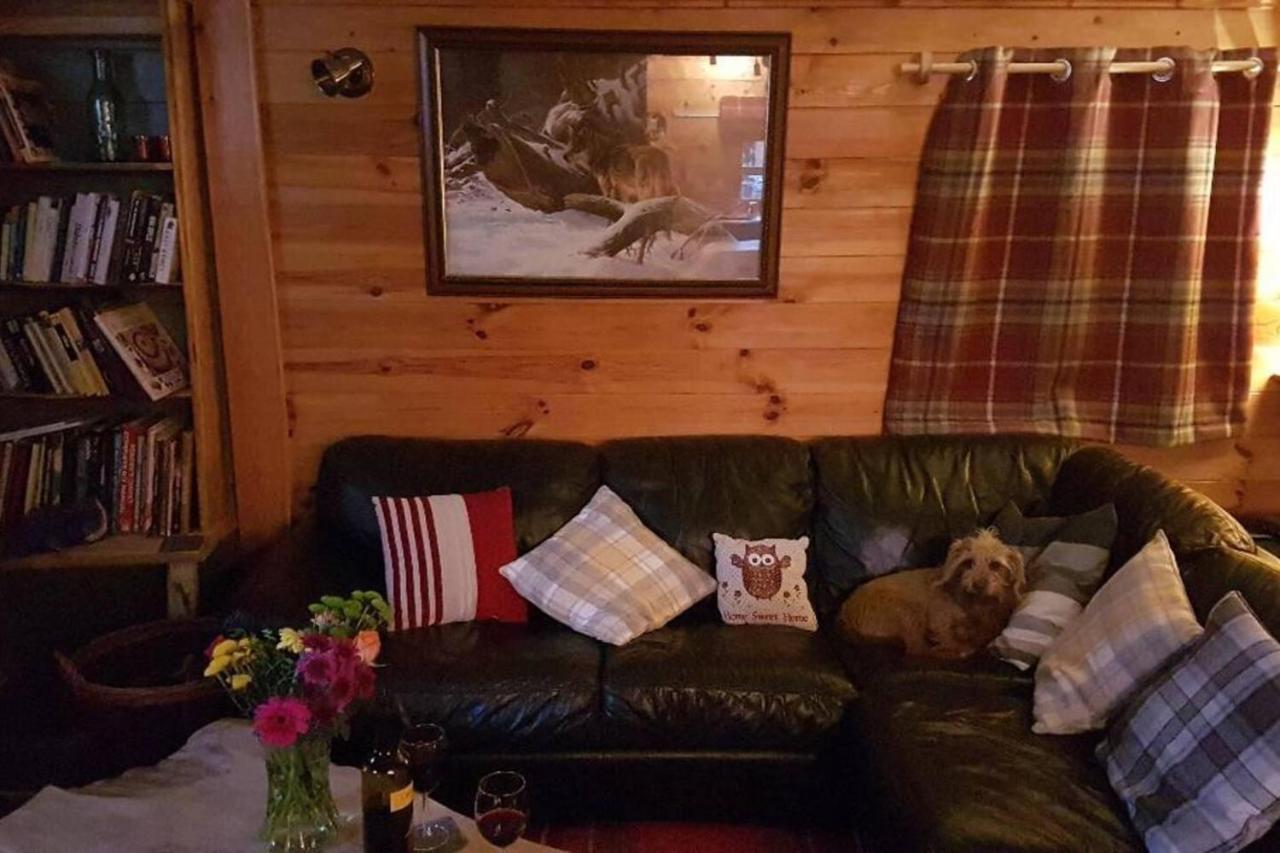 Charming 2-Bed Cabin In Sutton Coldfield Exterior foto