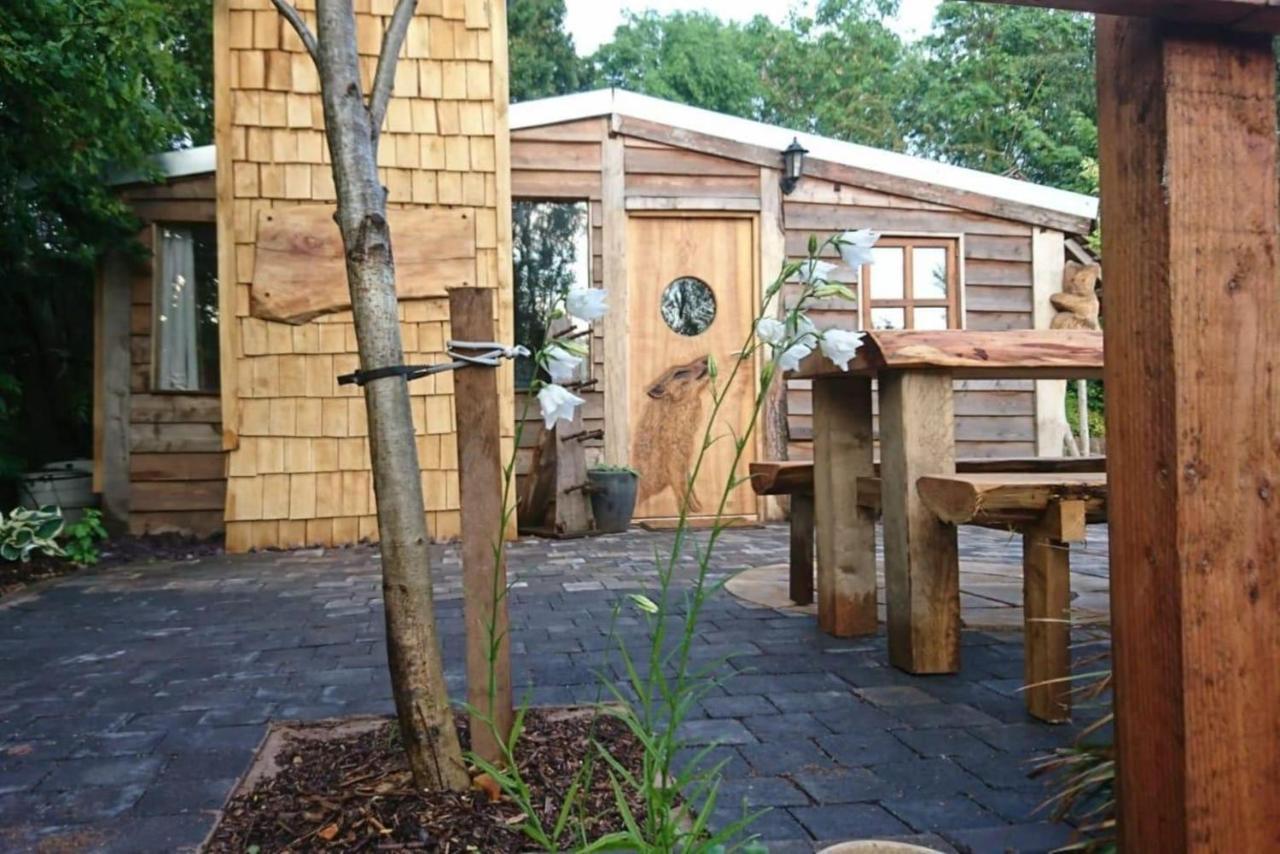 Charming 2-Bed Cabin In Sutton Coldfield Exterior foto